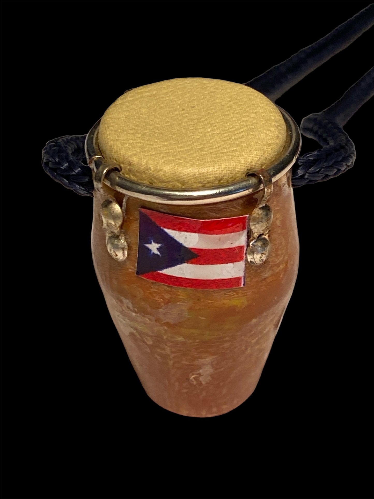 Collar Conga y la Bandera de Puerto Rico